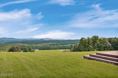 111 Everetts Heights Way Hebron NY 12832