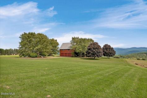 111 Everetts Heights Way Hebron NY 12832