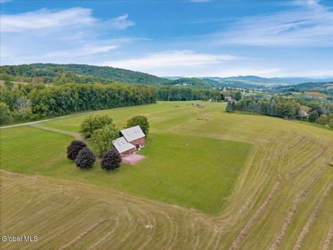 111 Everetts Heights Way Hebron NY 12832