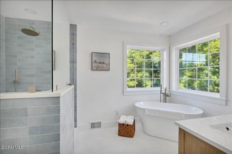 7 Pond View Drive Clifton Park NY 12065