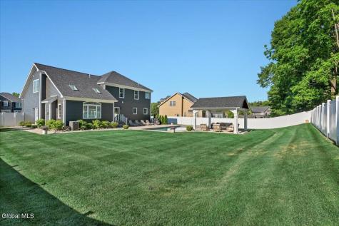7 Pond View Drive Clifton Park NY 12065