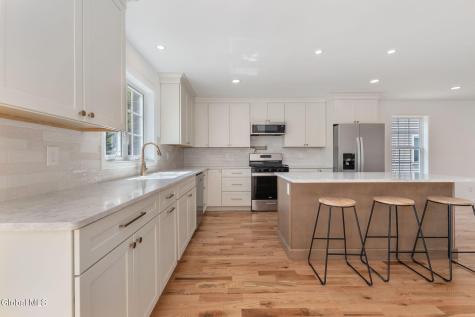 2104 Pinelawn Avenue Schenectady NY 12306