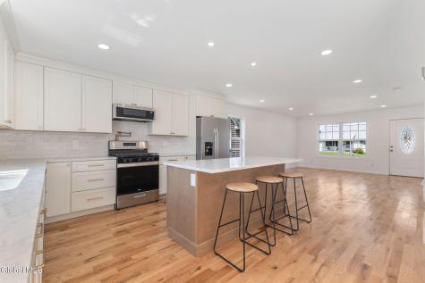 2104 Pinelawn Avenue Schenectady NY 12306