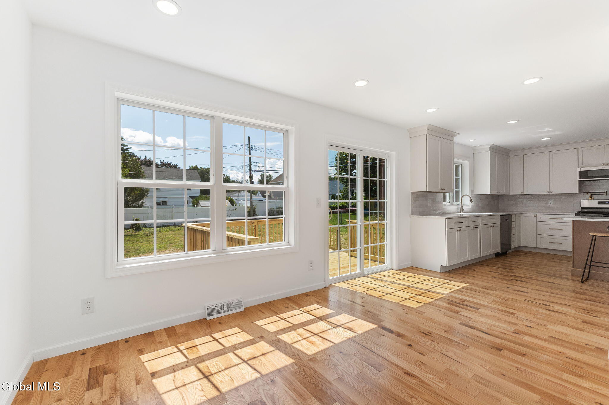 2104 Pinelawn Avenue Schenectady NY 12306
