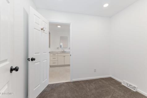 2104 Pinelawn Avenue Schenectady NY 12306