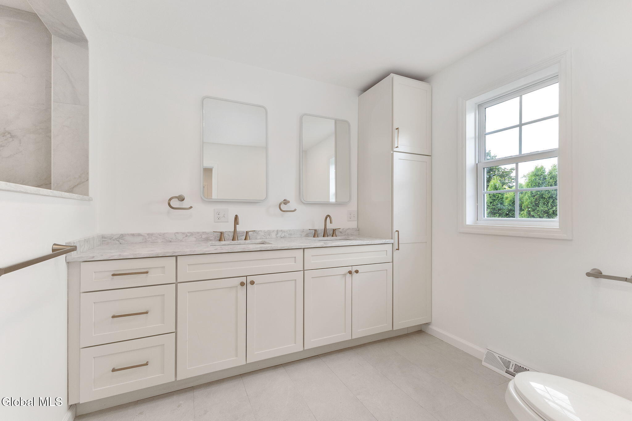 2104 Pinelawn Avenue Schenectady NY 12306
