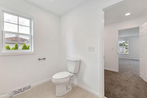 2104 Pinelawn Avenue Schenectady NY 12306