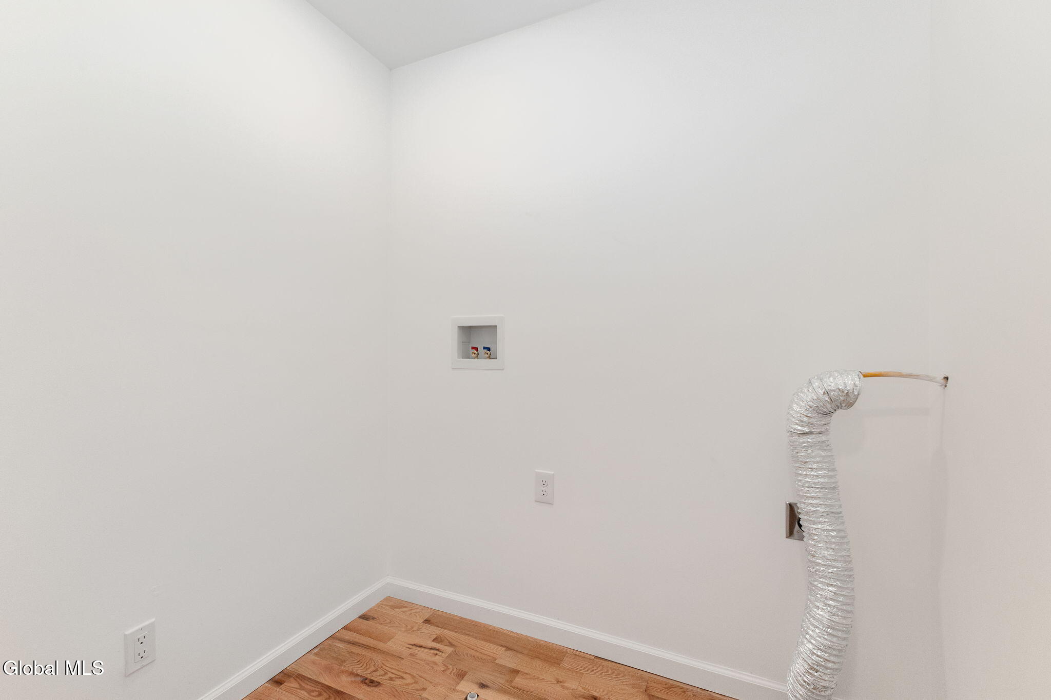 2104 Pinelawn Avenue Schenectady NY 12306