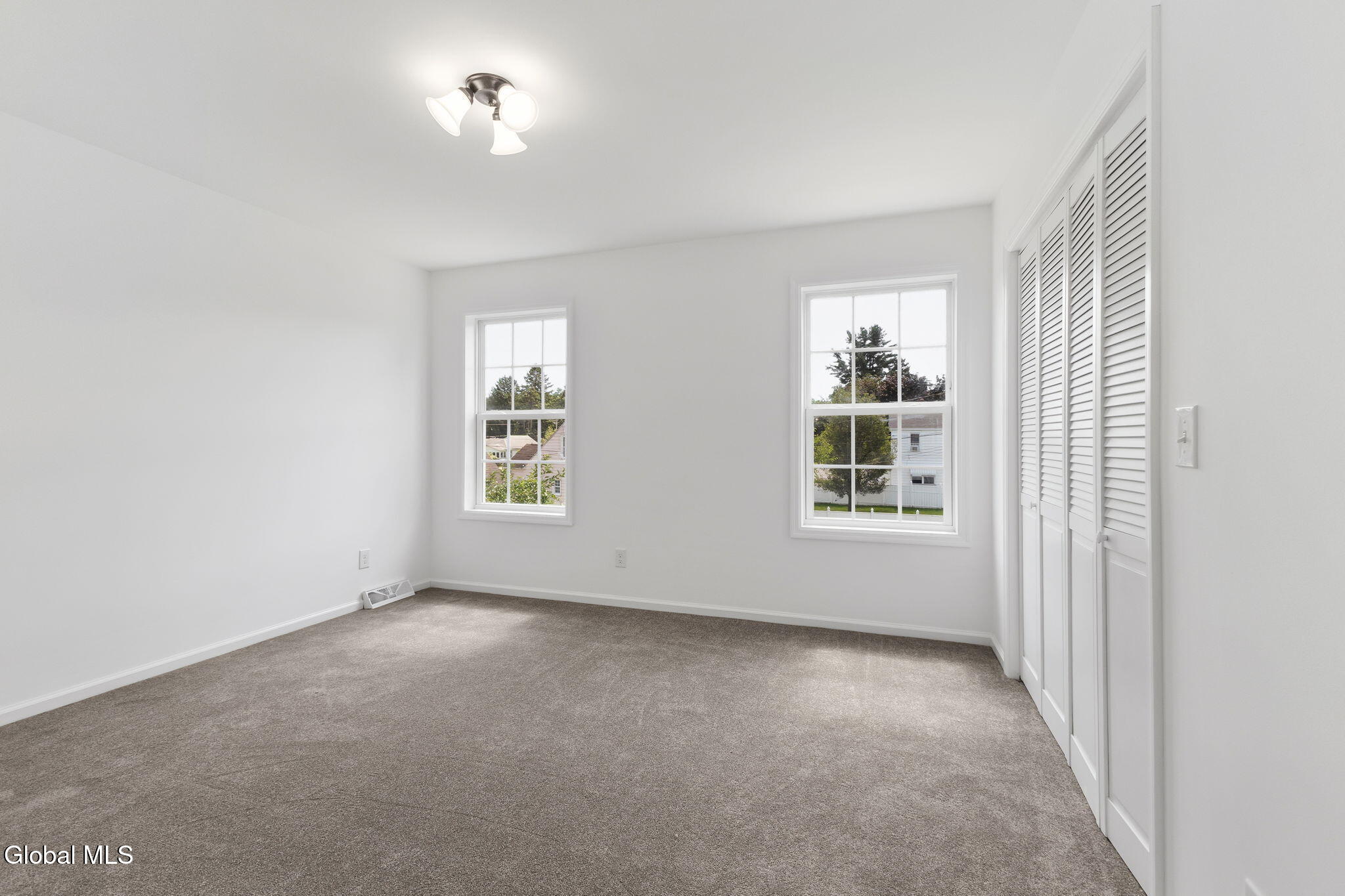 2104 Pinelawn Avenue Schenectady NY 12306