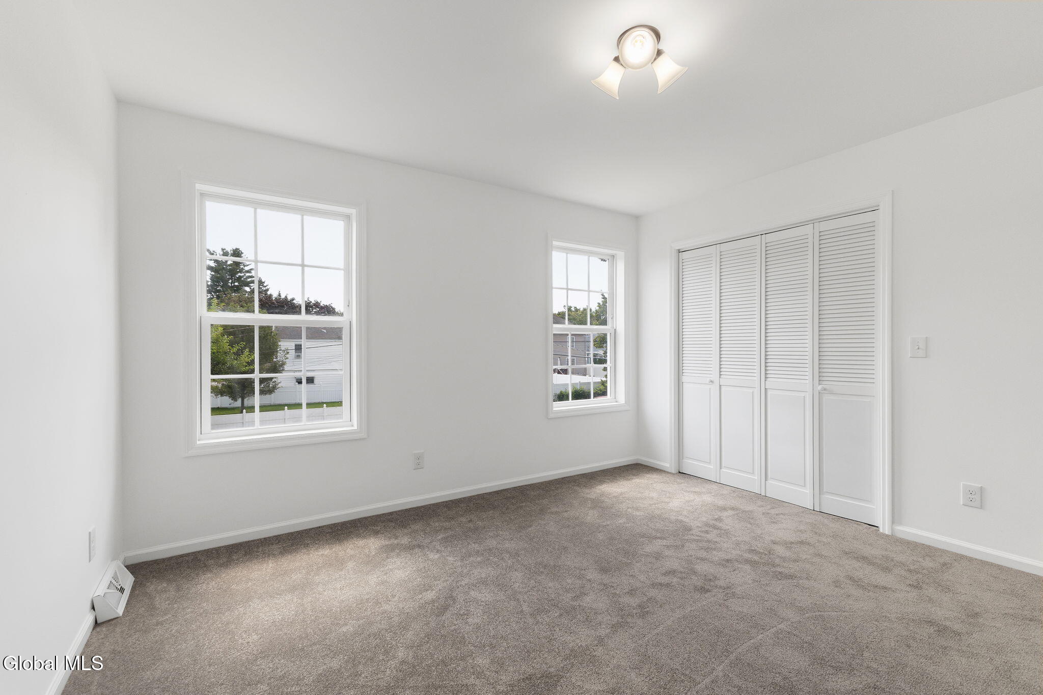 2104 Pinelawn Avenue Schenectady NY 12306
