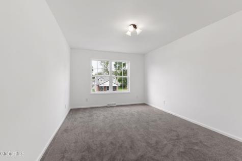 2104 Pinelawn Avenue Schenectady NY 12306