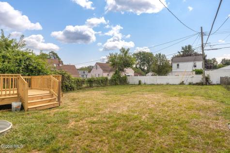 2104 Pinelawn Avenue Schenectady NY 12306