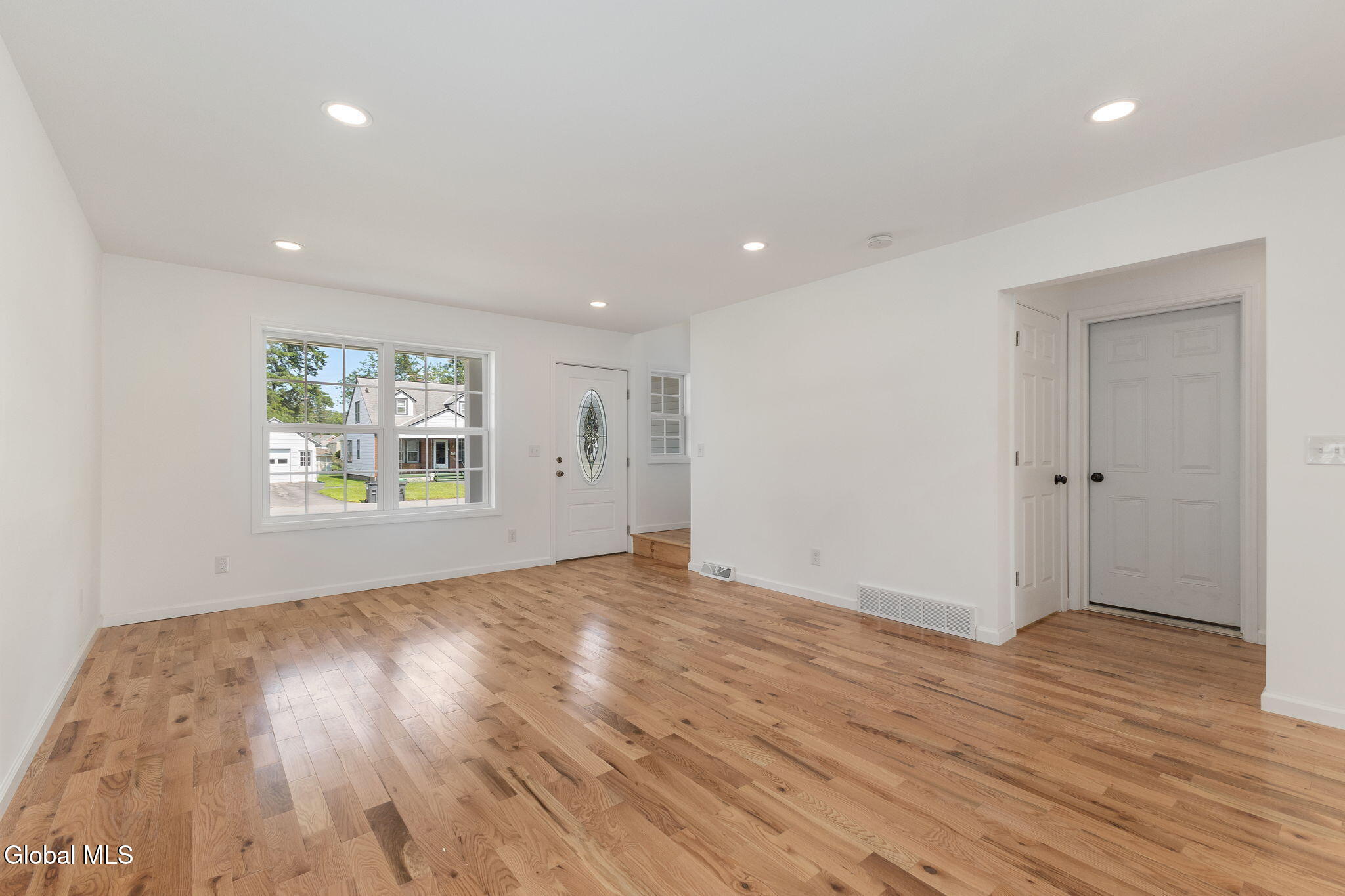 2104 Pinelawn Avenue Schenectady NY 12306