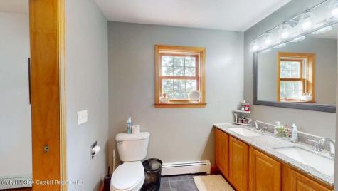 300 Hinrichsen Heights Road Coxsackie NY 12051