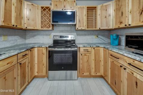 179 Steadwell Road Amsterdam NY 12010