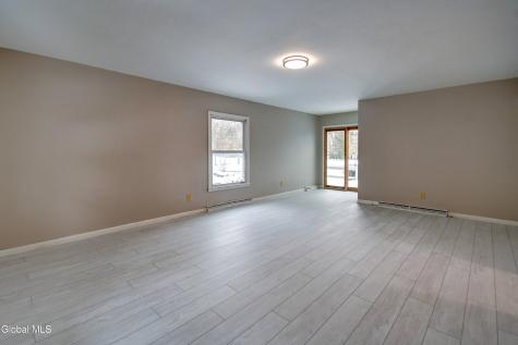 179 Steadwell Road Amsterdam NY 12010