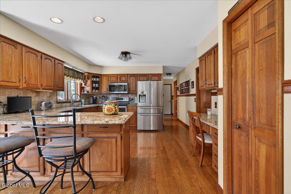 10 Timberwick Drive Clifton Park NY 12065