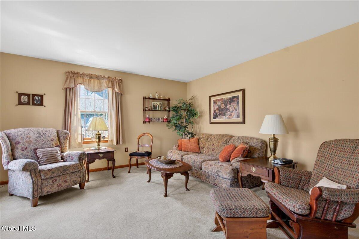 10 Timberwick Drive Clifton Park NY 12065