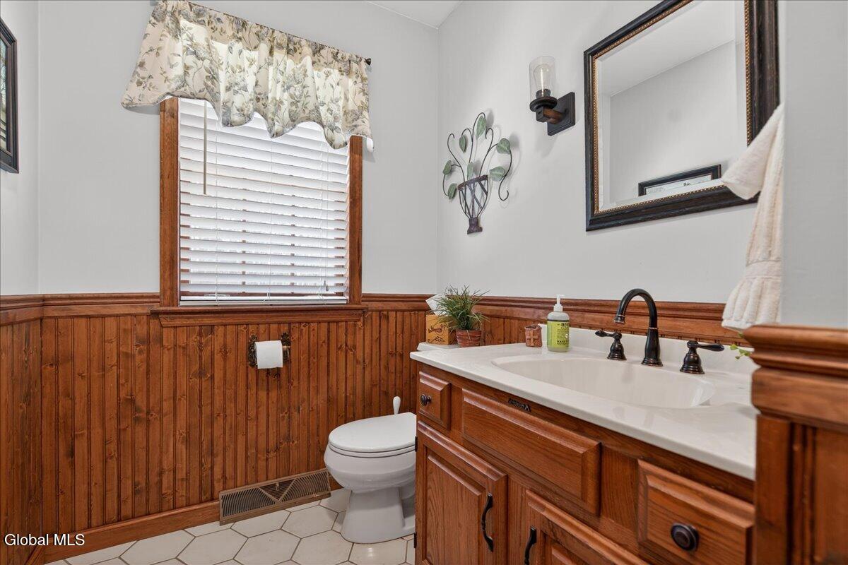 10 Timberwick Drive Clifton Park NY 12065