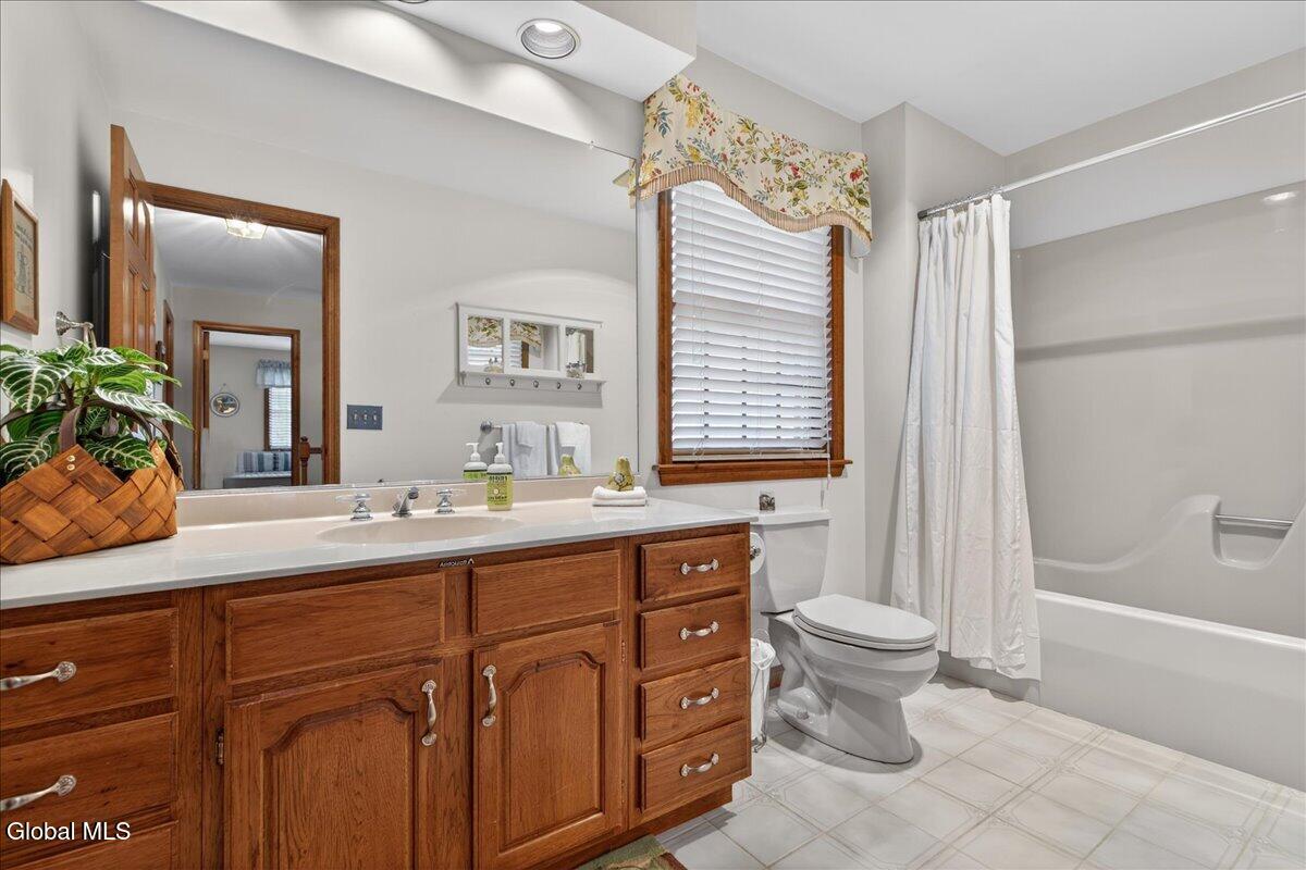 10 Timberwick Drive Clifton Park NY 12065
