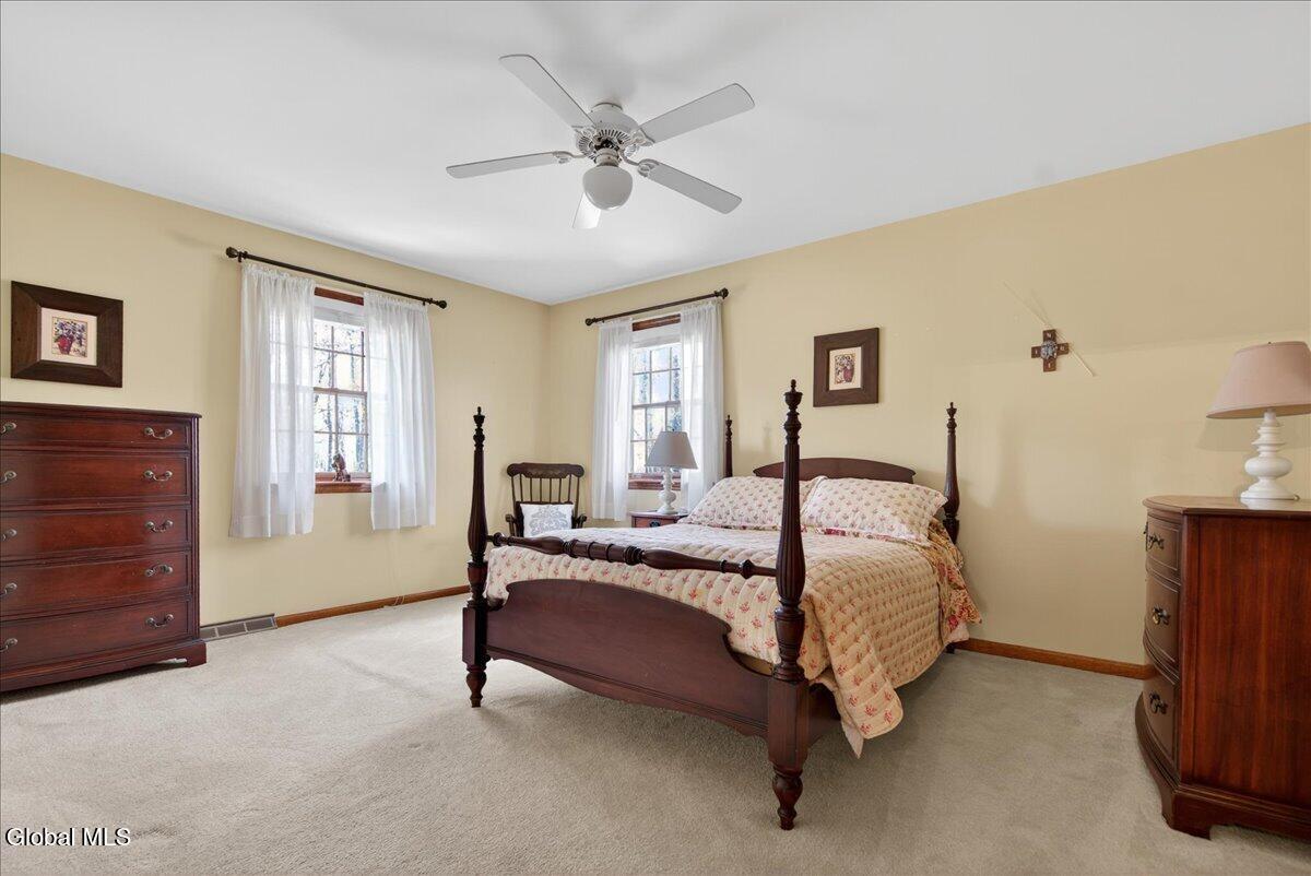 10 Timberwick Drive Clifton Park NY 12065