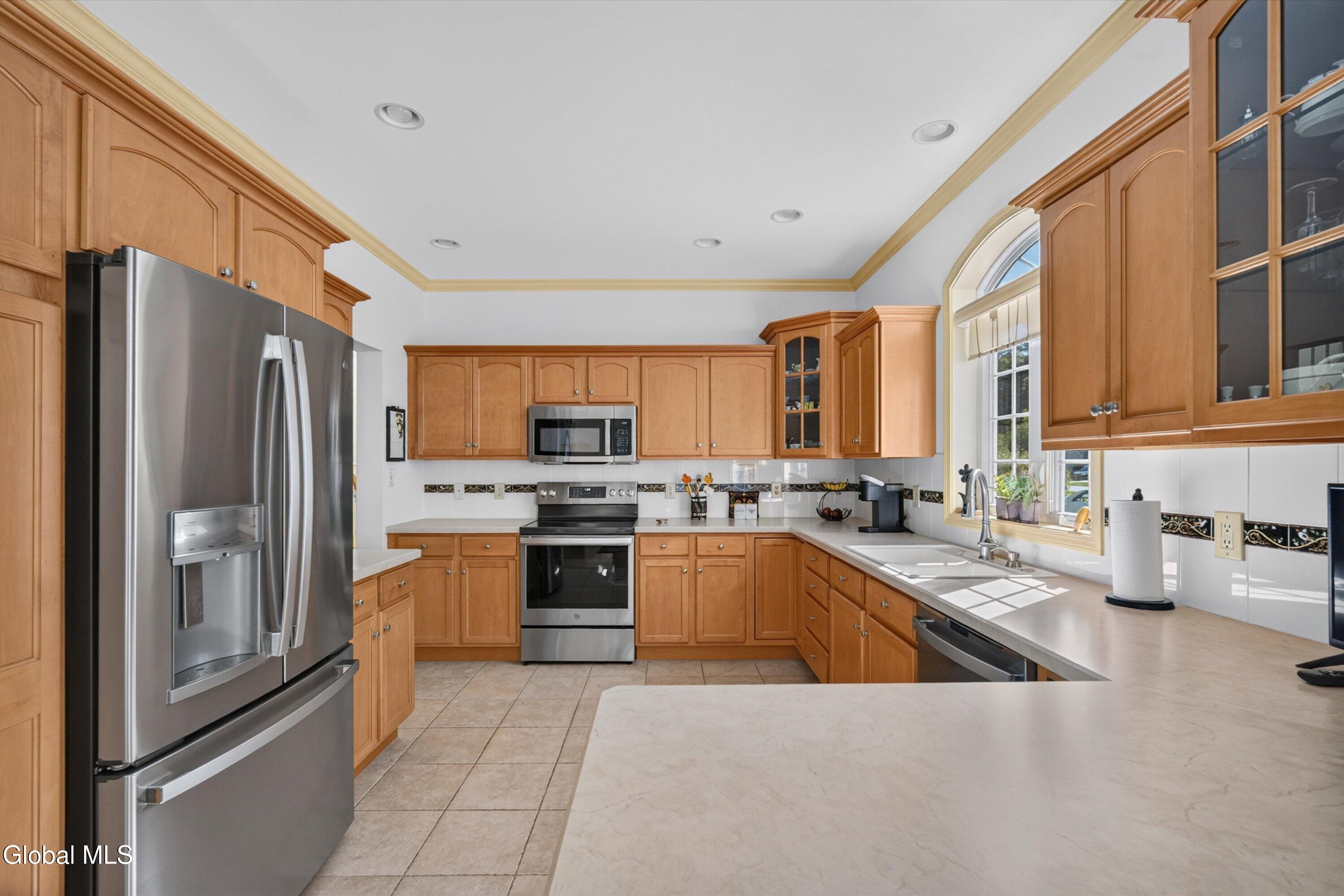15 Julians Way Saratoga Springs NY 12866