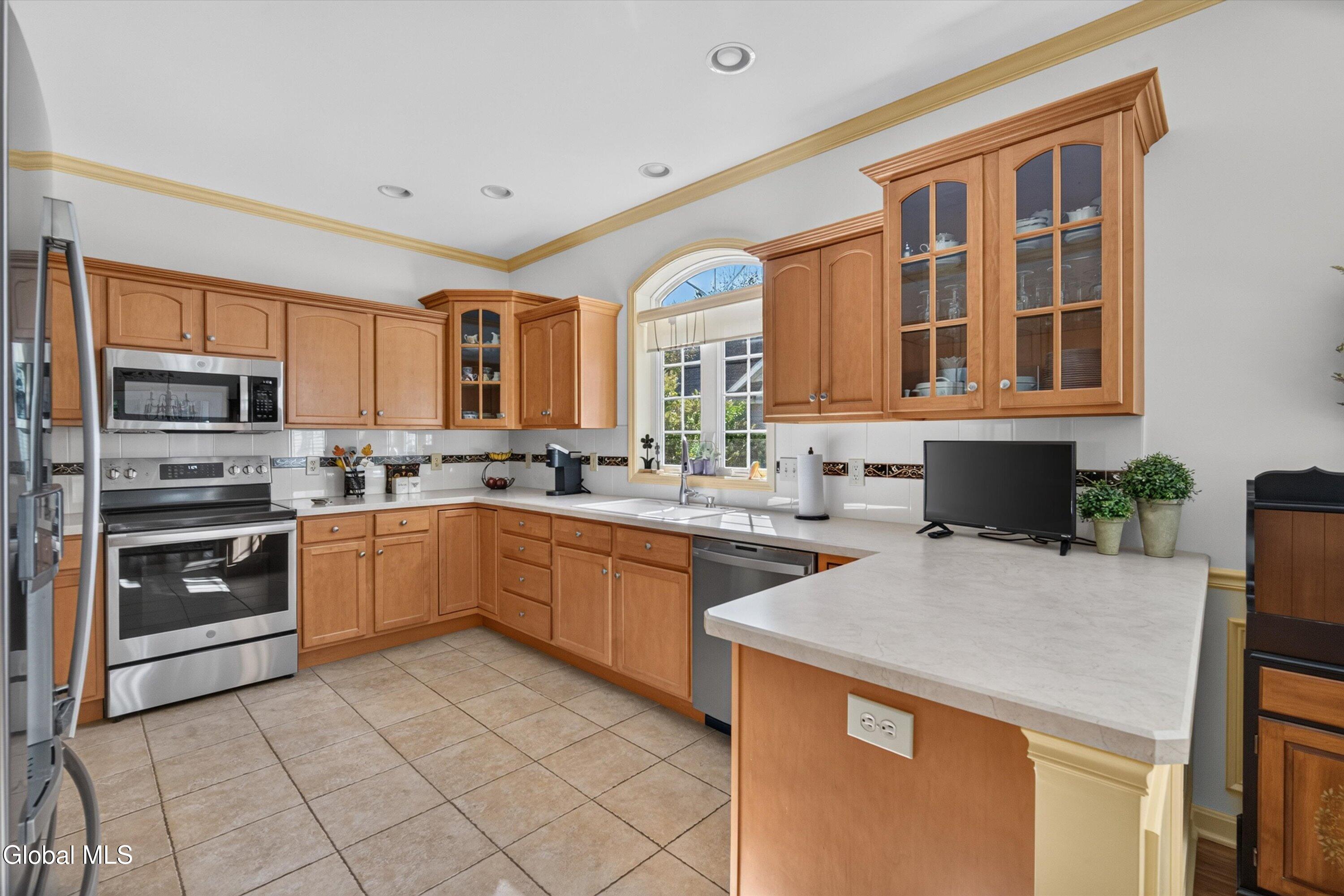 15 Julians Way Saratoga Springs NY 12866