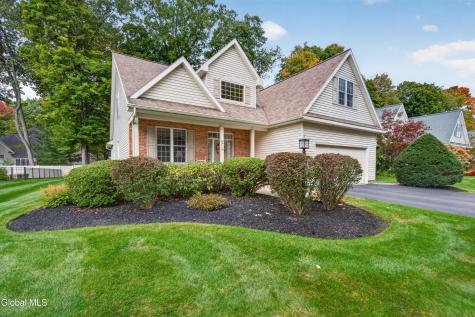 15 Julians Way Saratoga Springs NY 12866