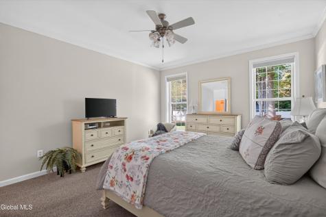 15 Julians Way Saratoga Springs NY 12866