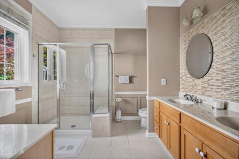 15 Julians Way Saratoga Springs NY 12866