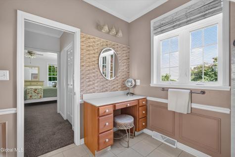 15 Julians Way Saratoga Springs NY 12866