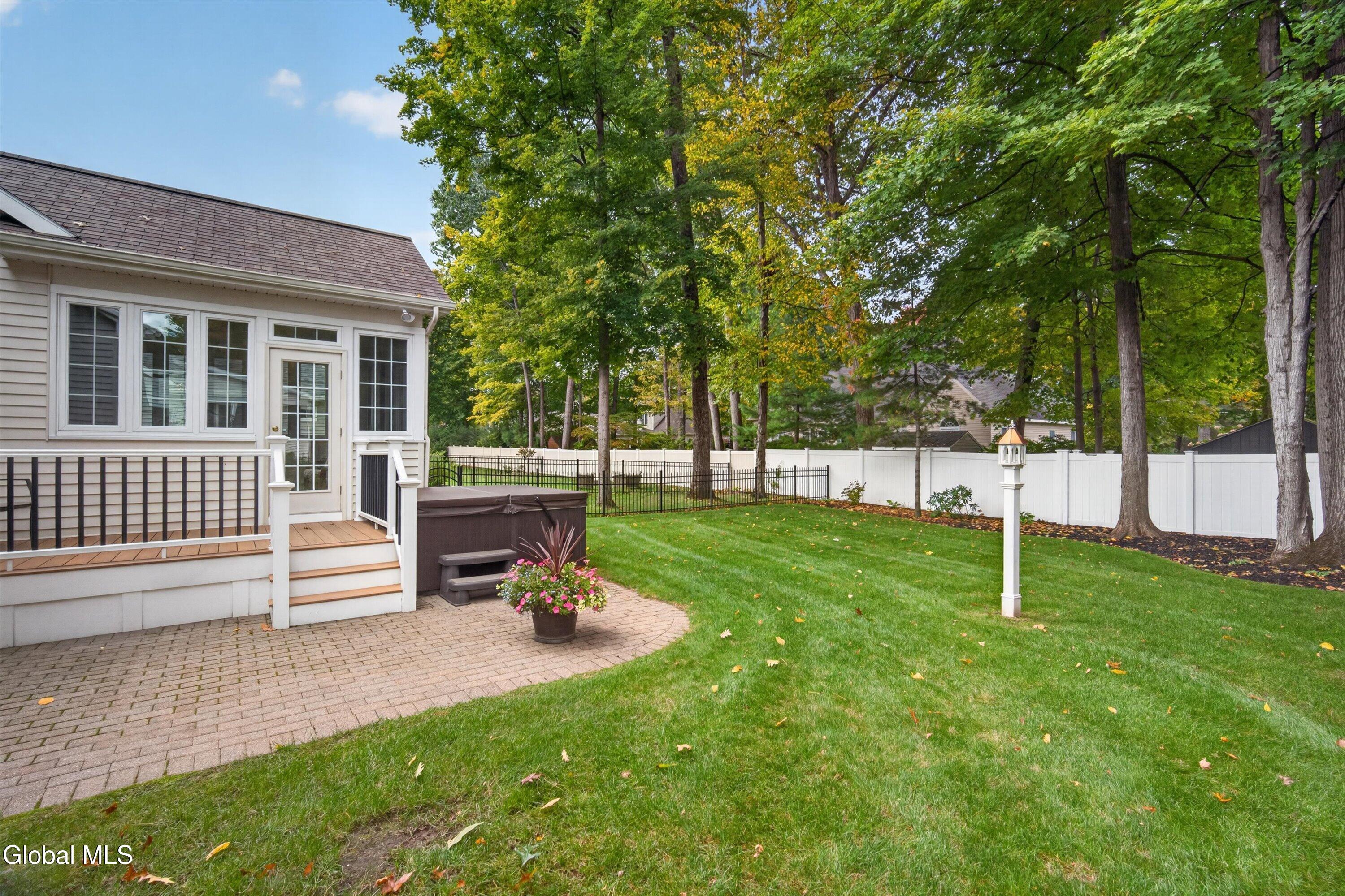 15 Julians Way Saratoga Springs NY 12866