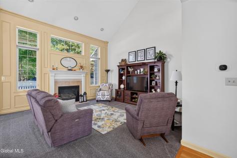 15 Julians Way Saratoga Springs NY 12866