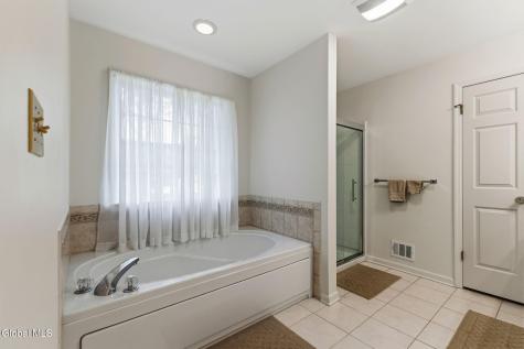 303 Partridgeberry Court Schenectady NY 12303
