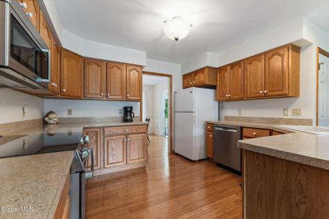 303 Partridgeberry Court Schenectady NY 12303