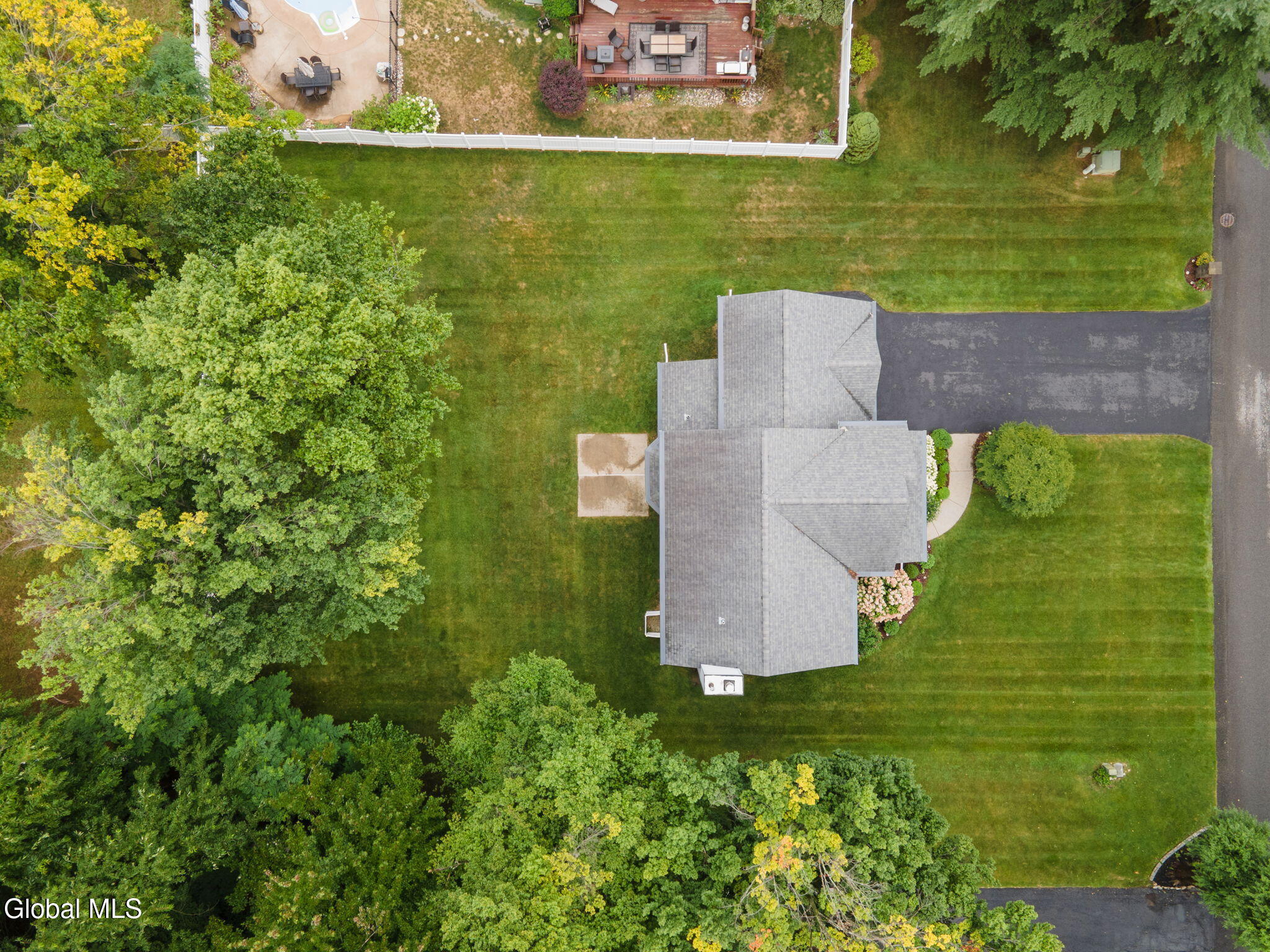 303 Partridgeberry Court Schenectady NY 12303