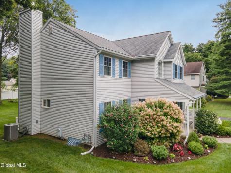 303 Partridgeberry Court Schenectady NY 12303