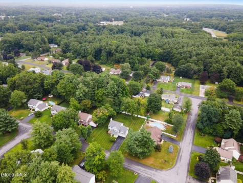 303 Partridgeberry Court Schenectady NY 12303