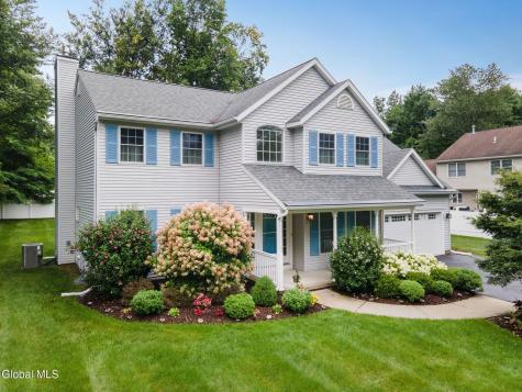 303 Partridgeberry Court Schenectady NY 12303