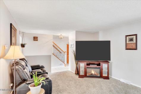 3007 Kirvin Lane Schenectady NY 12306