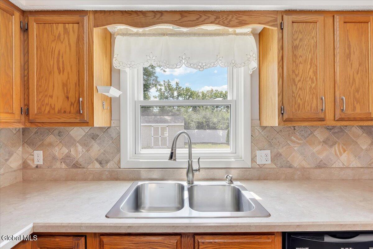 3007 Kirvin Lane Schenectady NY 12306