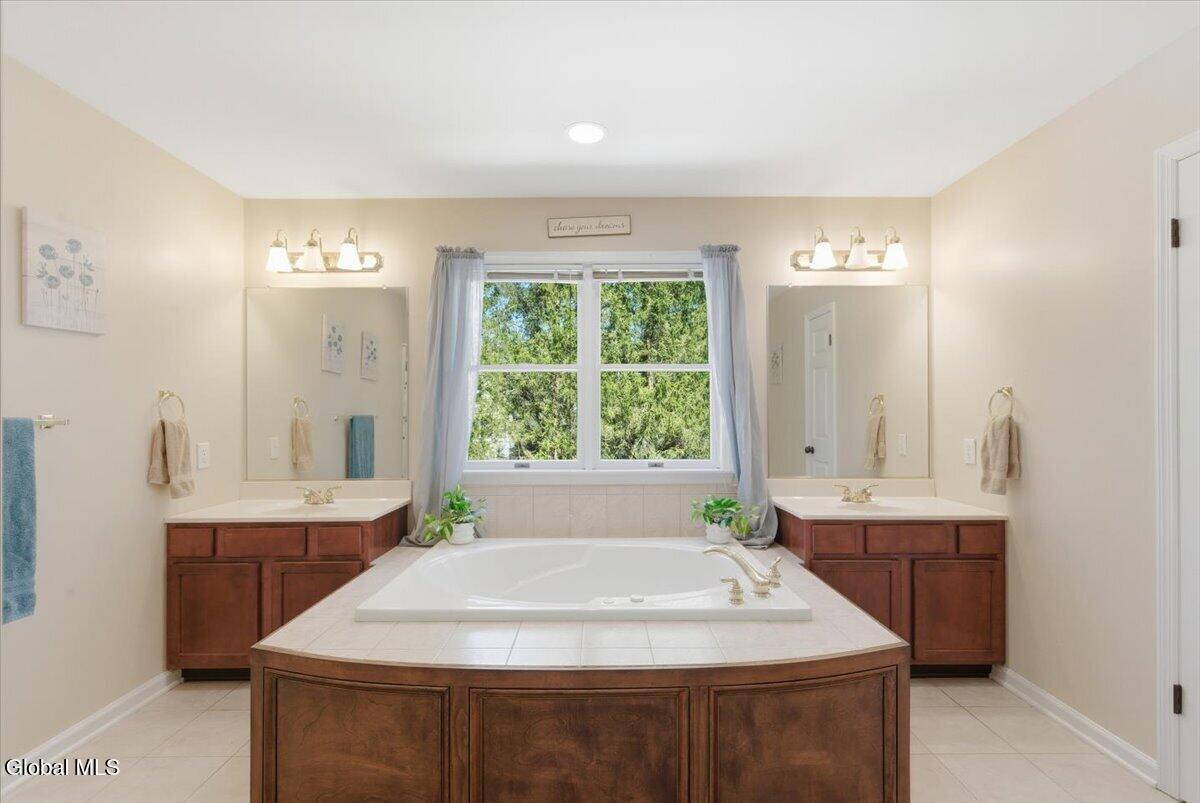 29 Fife Drive Slingerlands NY 12159