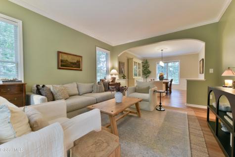 11 Wildwood Court Clifton Park NY 12065