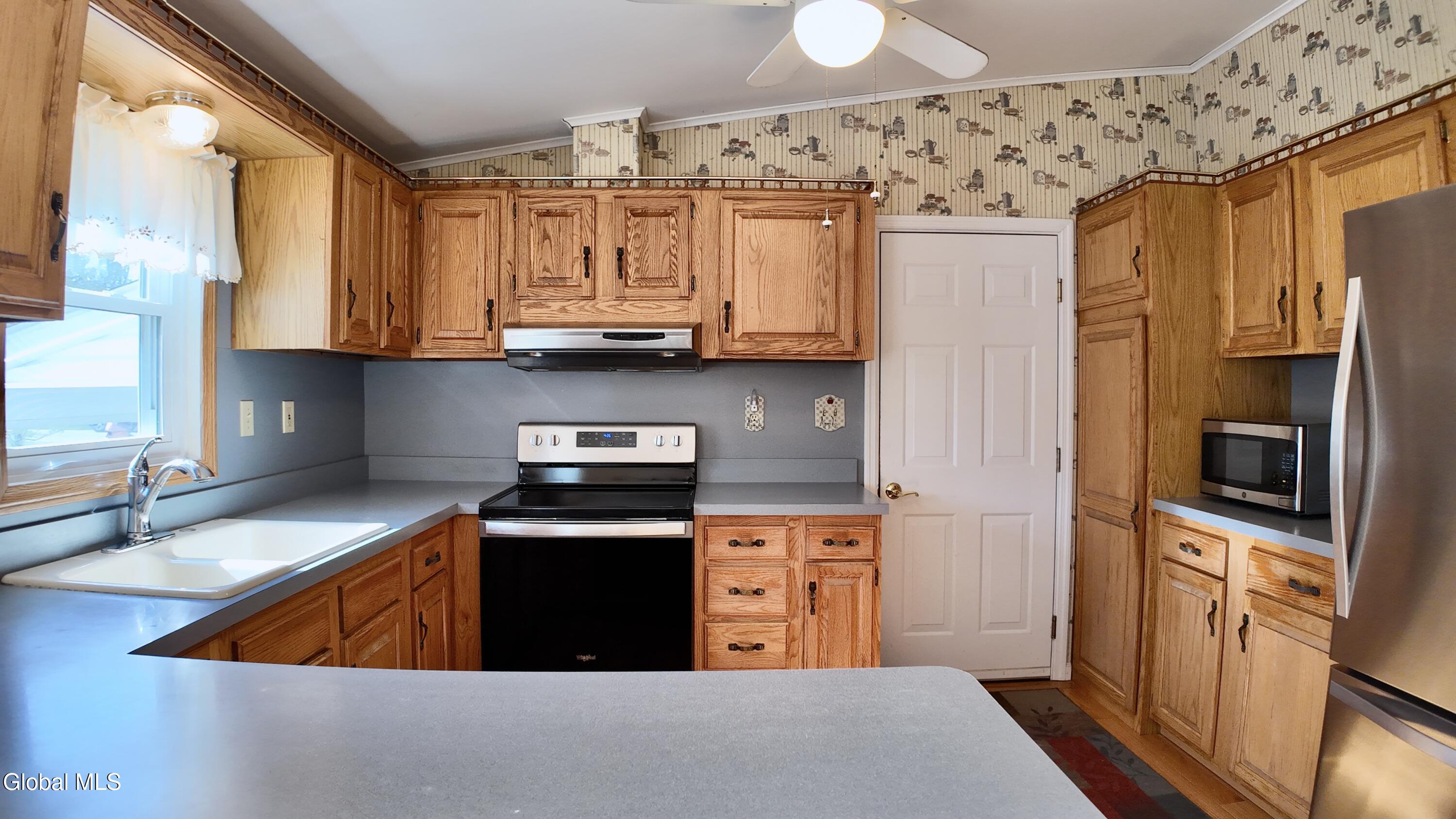 12 Amy Drive Moreau NY 12828