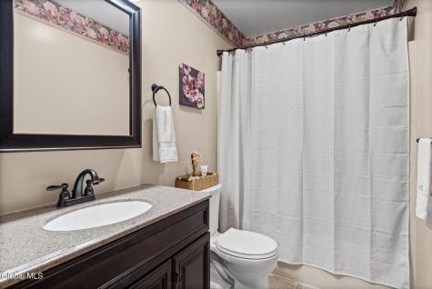 21 Wicken Square Colonie NY 12205