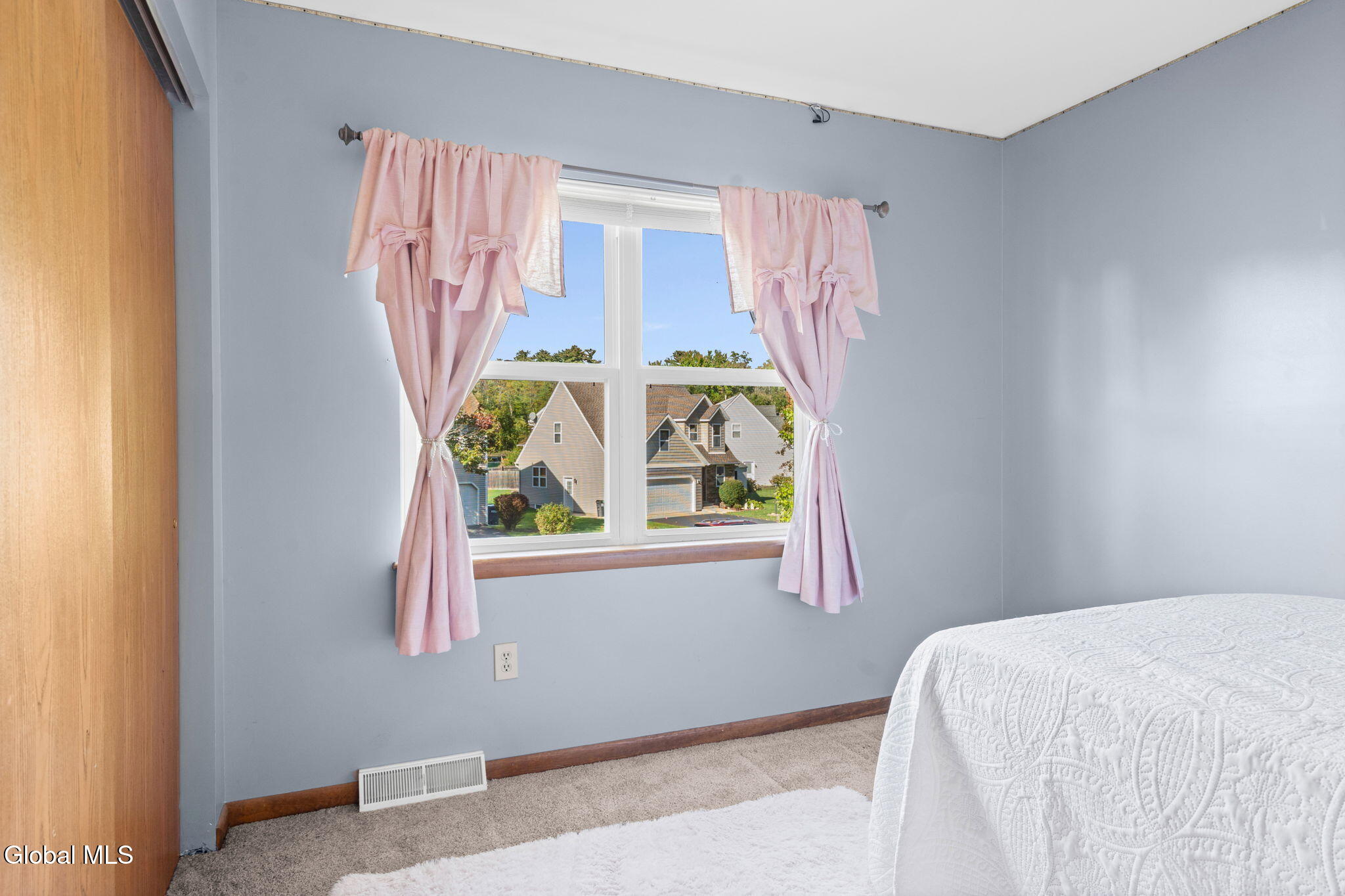 21 Wicken Square Colonie NY 12205