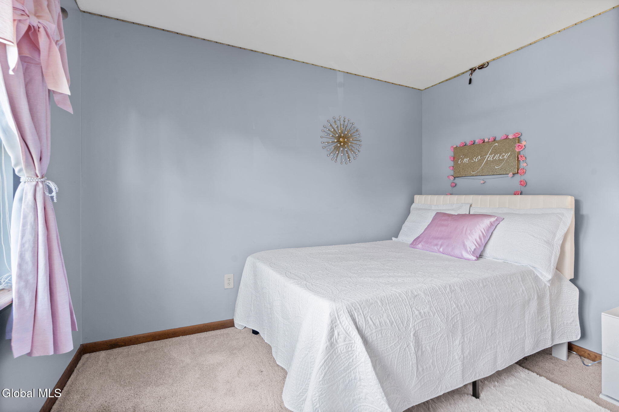 21 Wicken Square Colonie NY 12205