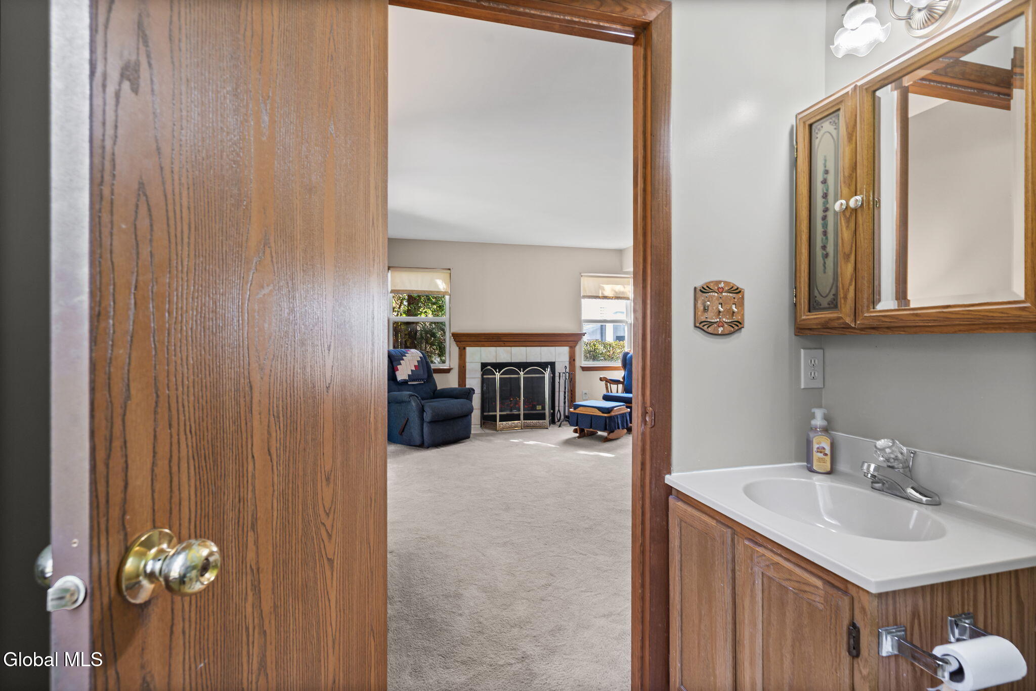 21 Wicken Square Colonie NY 12205