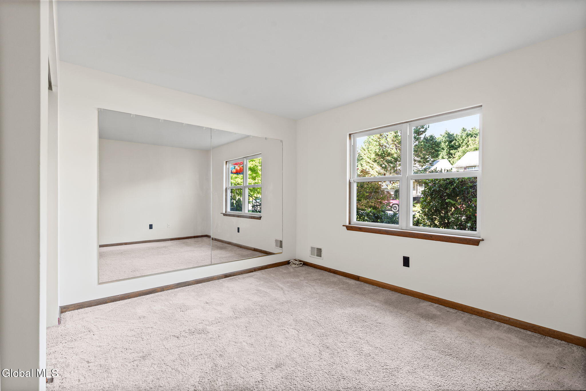 21 Wicken Square Colonie NY 12205