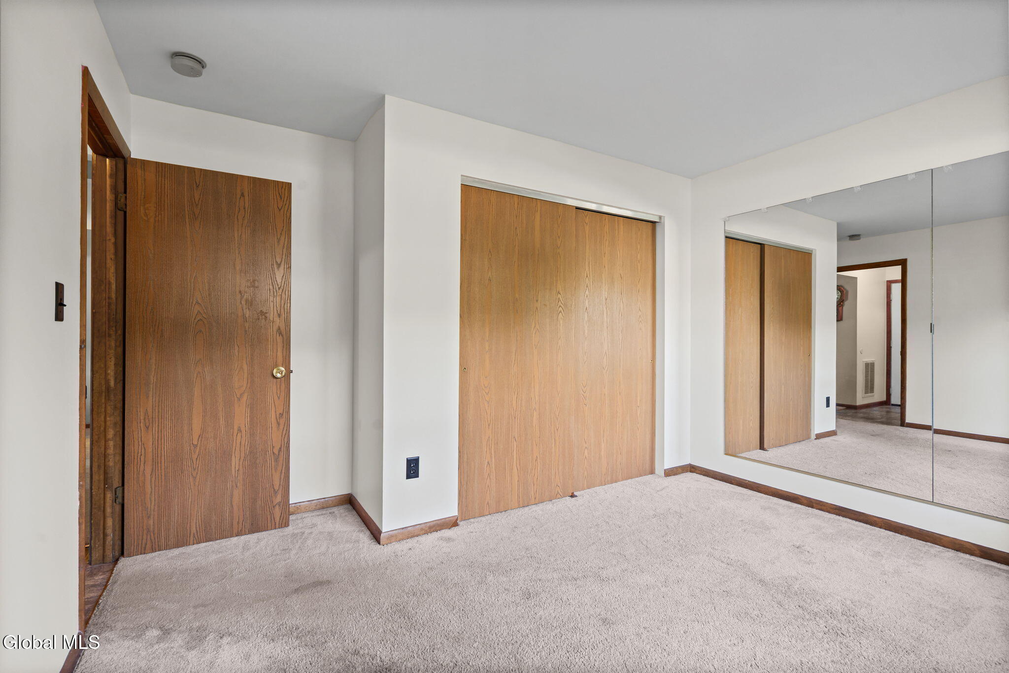 21 Wicken Square Colonie NY 12205